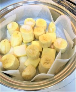 ボリュームたっぷりのバナナ米粉スポンジケーキをフライパンで作るレシピ 何する 今日の晩ごはん